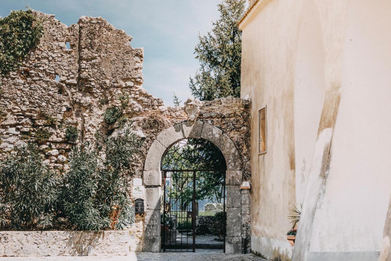 Отель Palazzo Pascal Скала Экстерьер фото