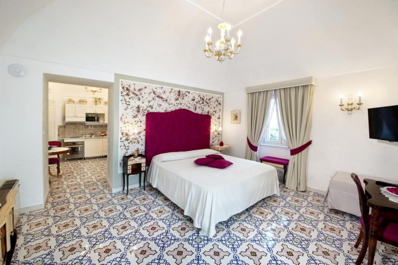 Отель Palazzo Pascal Скала Экстерьер фото